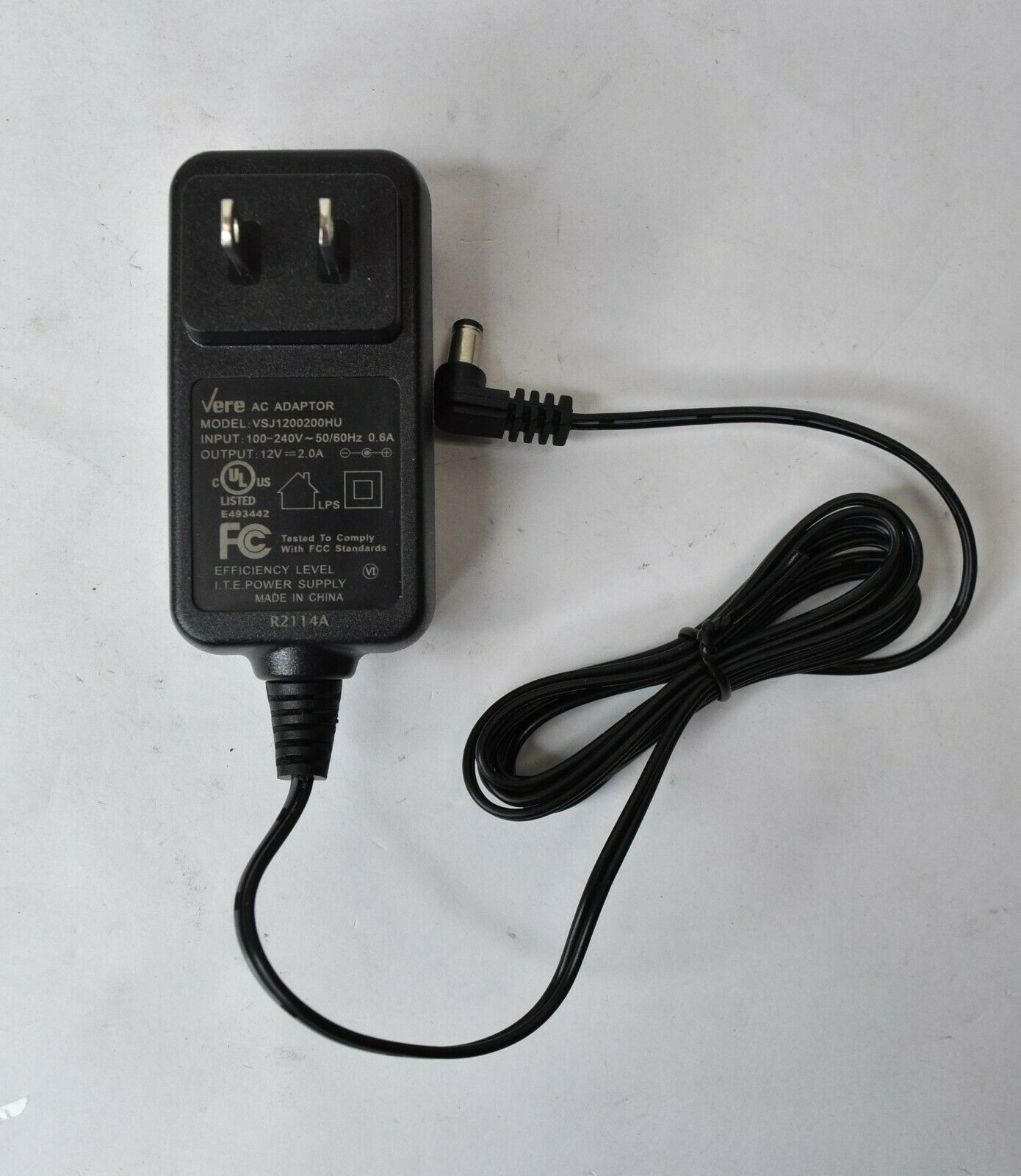 Vere AC ADapter Power Supply Unit VSJ1200200HU 12V 2A Type: AC/AC Adapter Connection Split/Duplication: 1:2 Featur